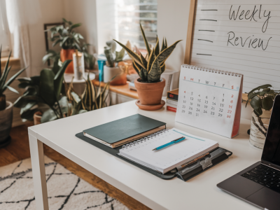 Comment construire un calendrier de révisions réaliste quand on a activités extrascolaires et petit boulot