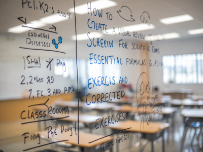 Comment créer une fiche de révision visuelle pour les épreuves scientifiques : schémas, formules essentielles et exercices corrigés